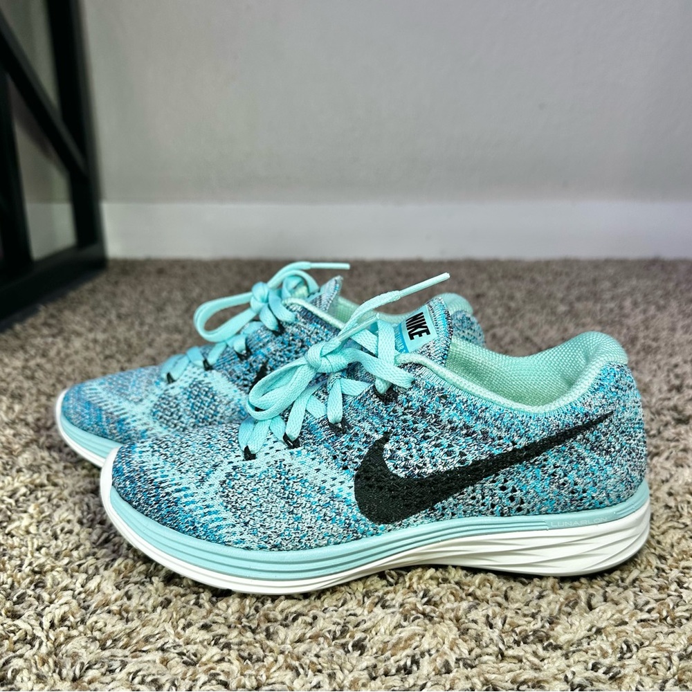 Nike Flyknit Lunar 3 Women’s Size 6 Blue Athletic Running Sneakers 698182-404